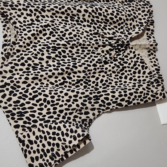 Banana Republic Leopard Print Crop Top Size Small - Picture 4 of 5